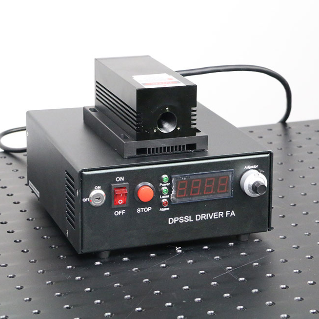 1380nm 2W Alto Voltaje IR Laser Láser semiconductor With Power Suppply